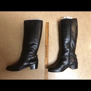 Beautiful black leather boots with braided detail.